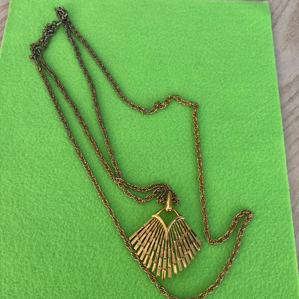 Rare Intake 1970s Modcrown Trifari Gold Tone Necklace